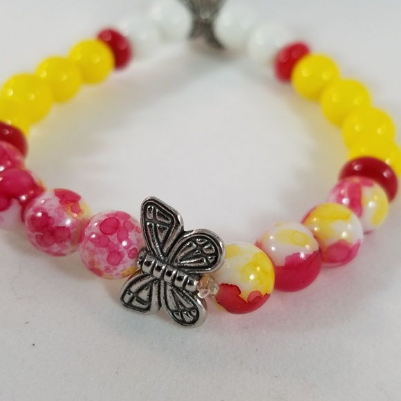 "SOLD" Hand Crafted Beaded Butterfly Stretch Bracelet Girls Yellow White - Picture 2 of 4